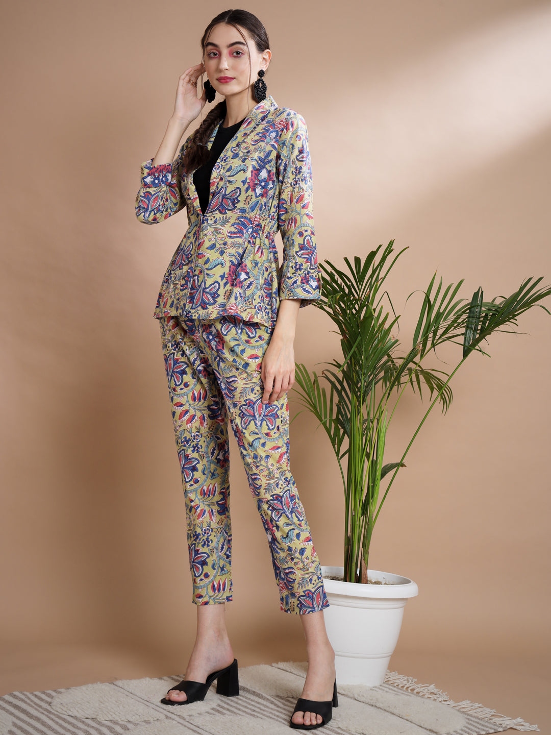 Women's Multi Shawl Neck Coat With Trousers