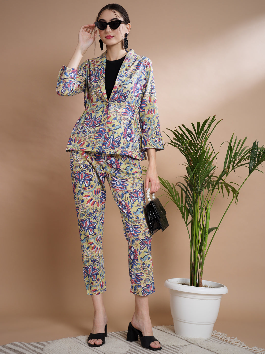 Women's Multi Shawl Neck Coat With Trousers