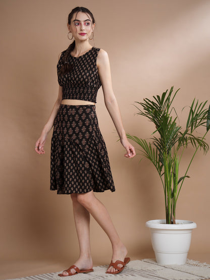 Women's Black Round Neck Top With Skirt