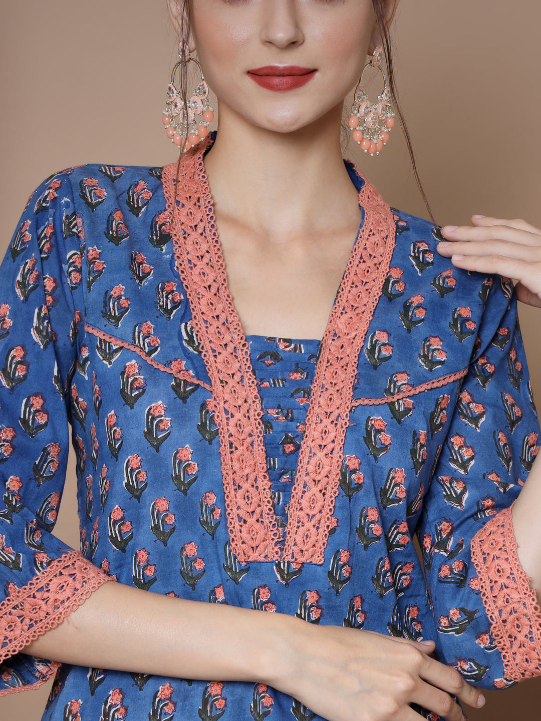 Women's Blue Straight Kurta & Trousers