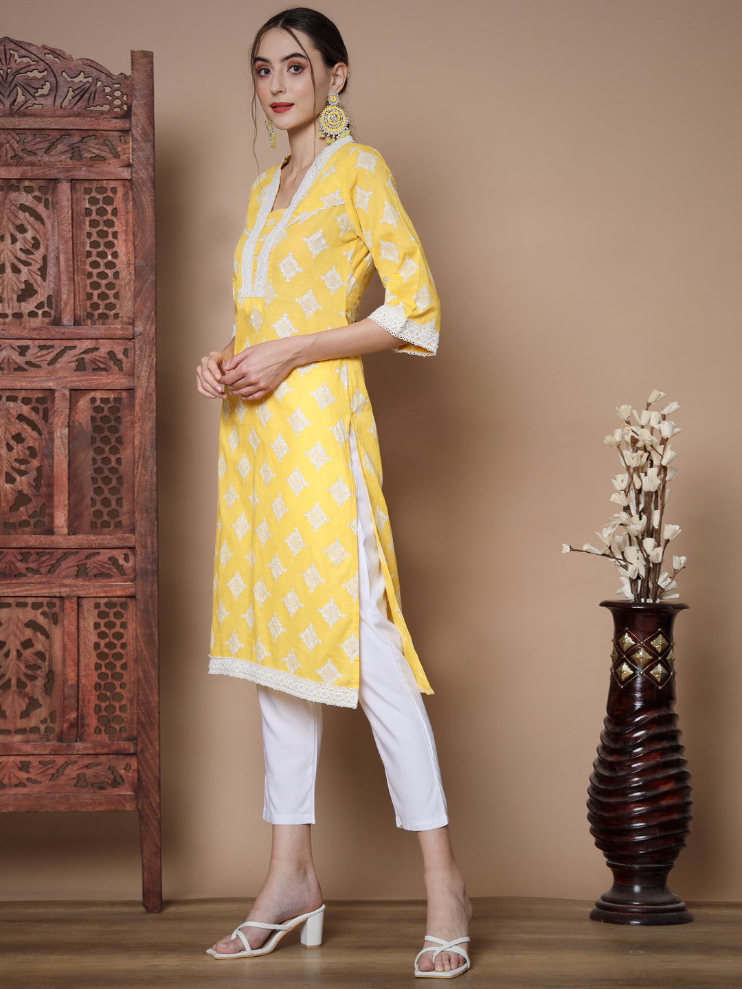 Women's Yellow Straight Kurta & Trousers