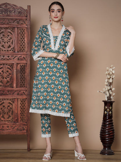 Women's Green Straight Kurta & Trousers