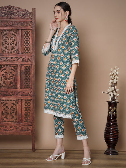 Women's Green Straight Kurta & Trousers