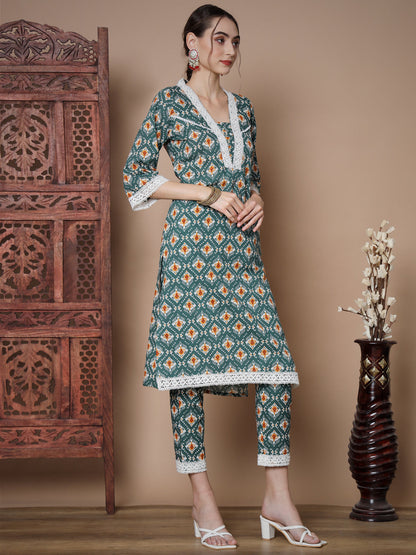 Women's Green Straight Kurta & Trousers