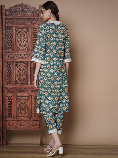 Women's Green Straight Kurta & Trousers