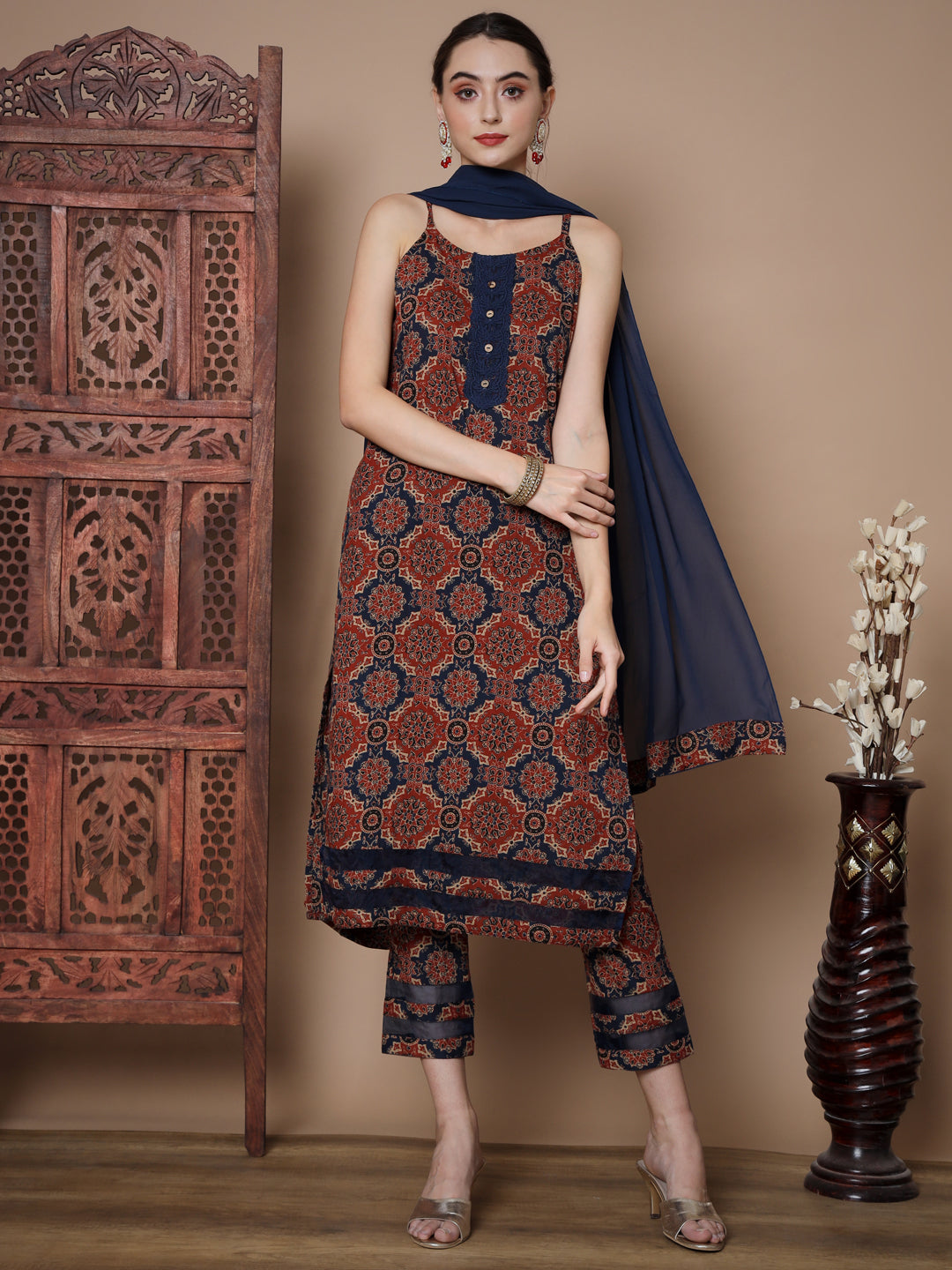 Women's Blue Straight Kurta & Trousers