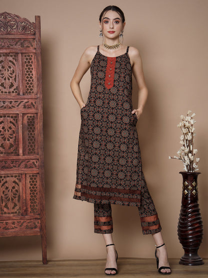 Women's Rust Straight Kurta & Trousers