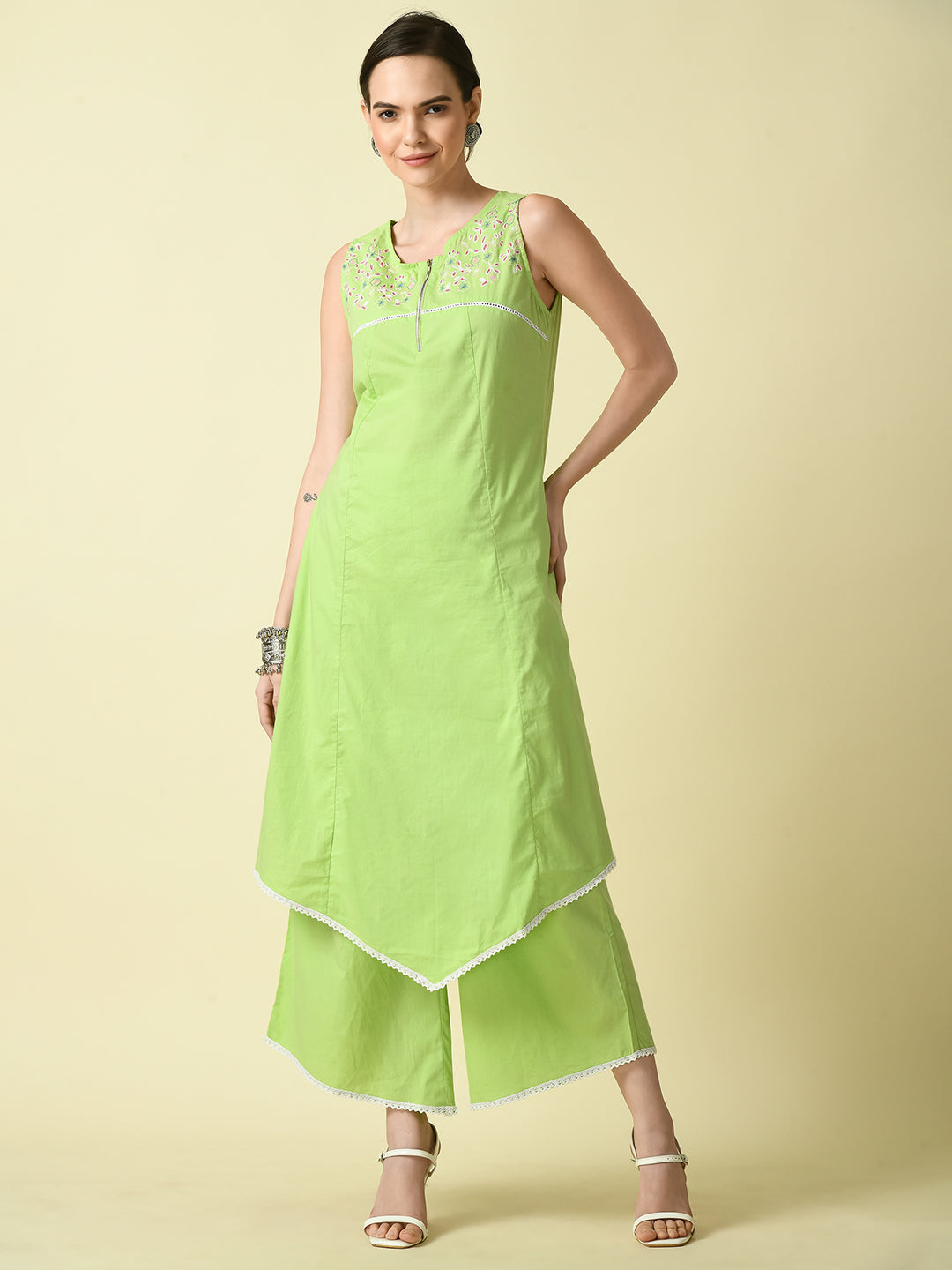 Women's Green Embroidered Kurta With Palazzo