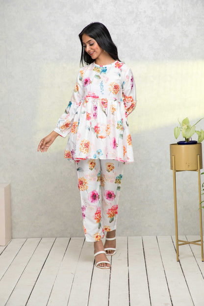 Women's White Printed Romantic Florals Co-Ords