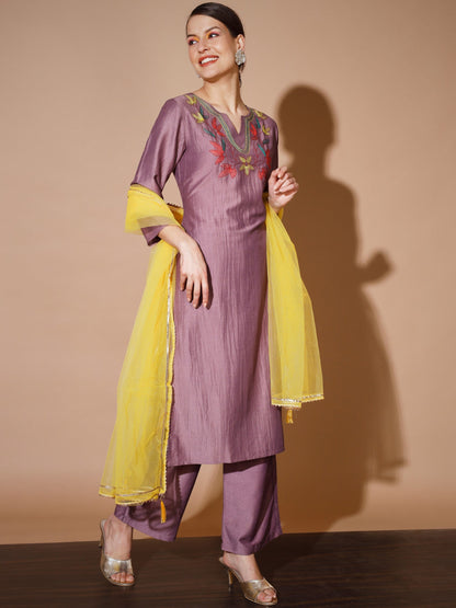 Women's Mauve Solid Kurta & Palazzos With Dupatta