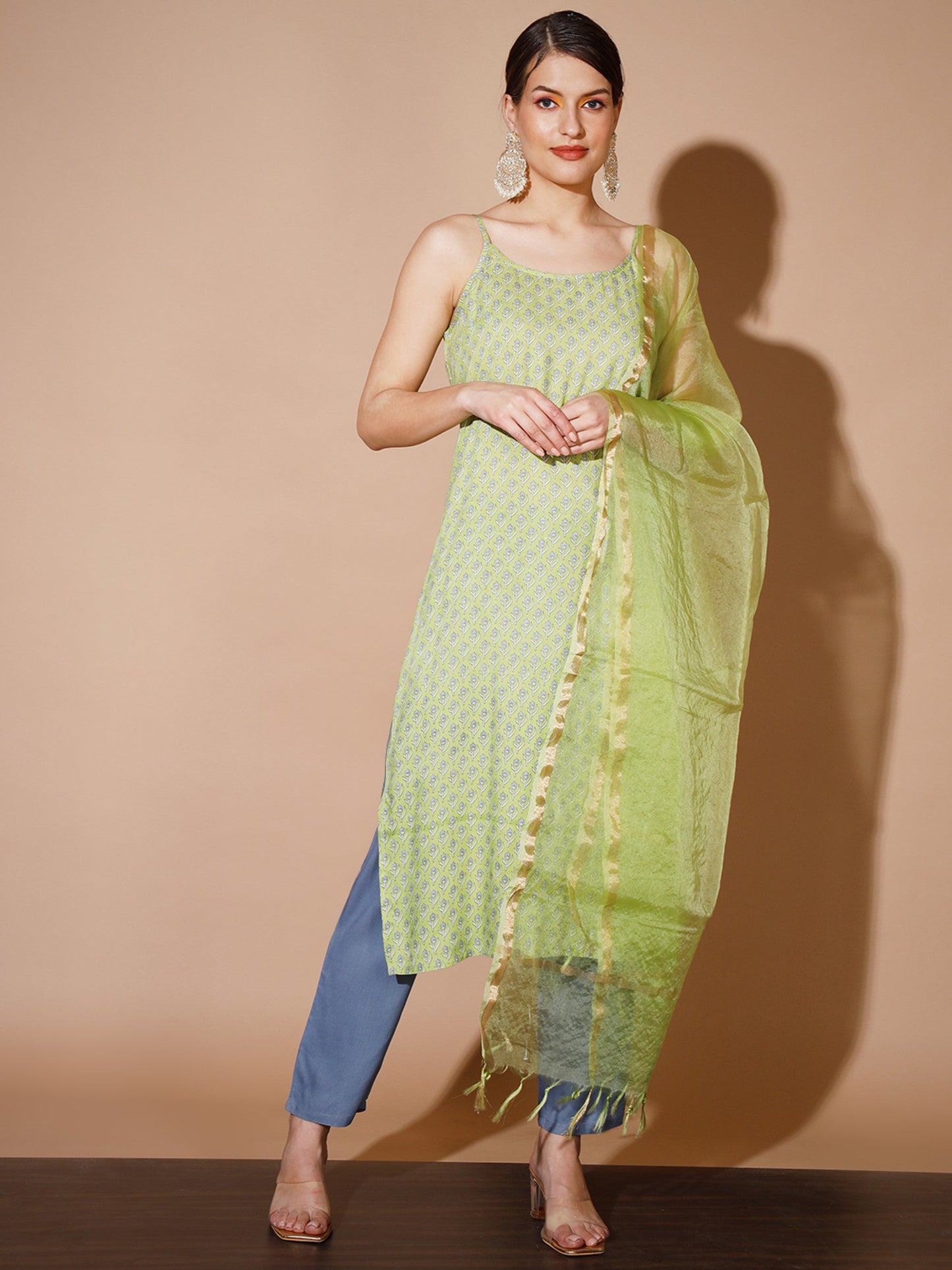 Women's Green Printed Kurta & Trousers With Dupatta