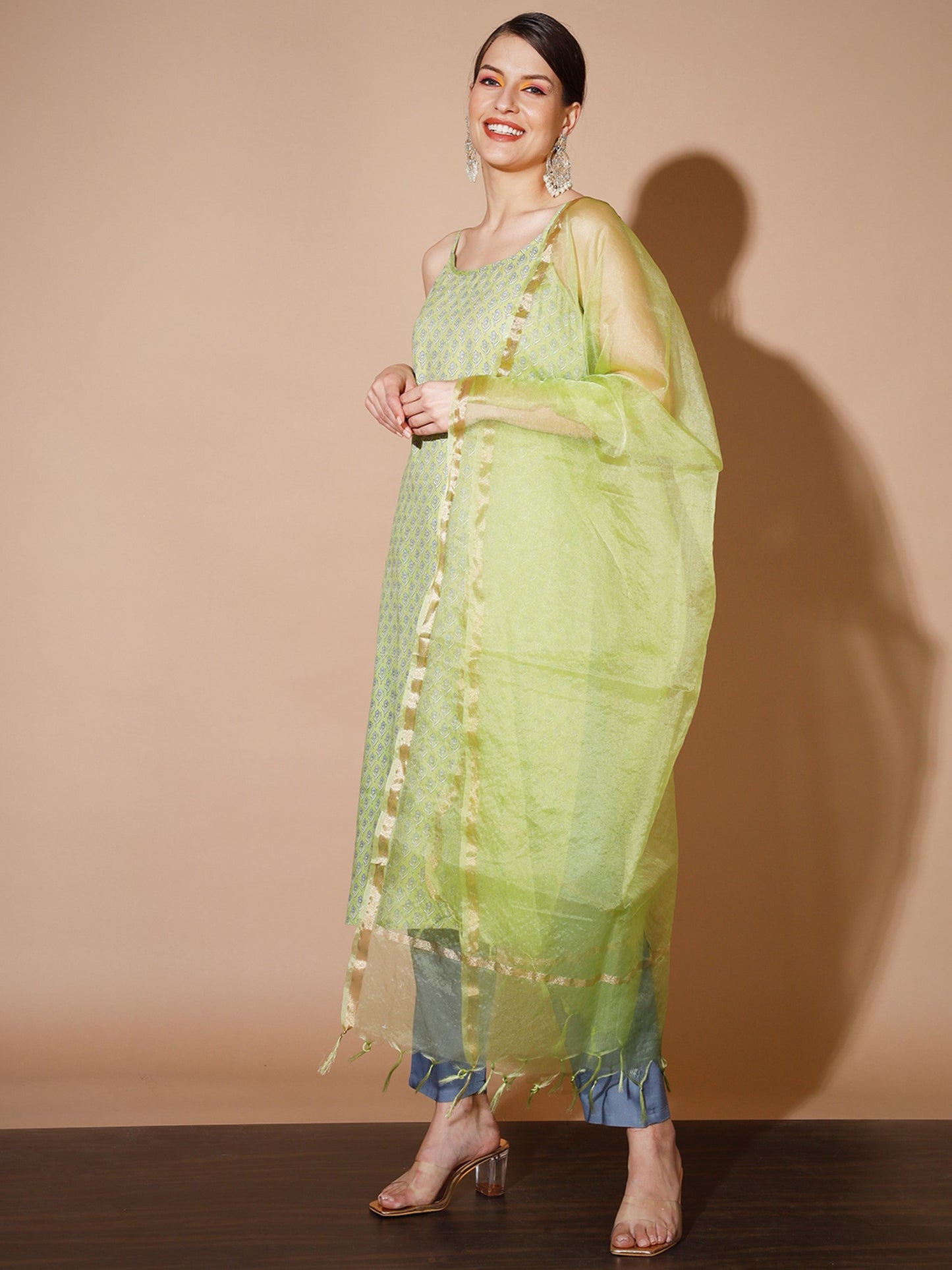 Women's Green Printed Kurta & Trousers With Dupatta