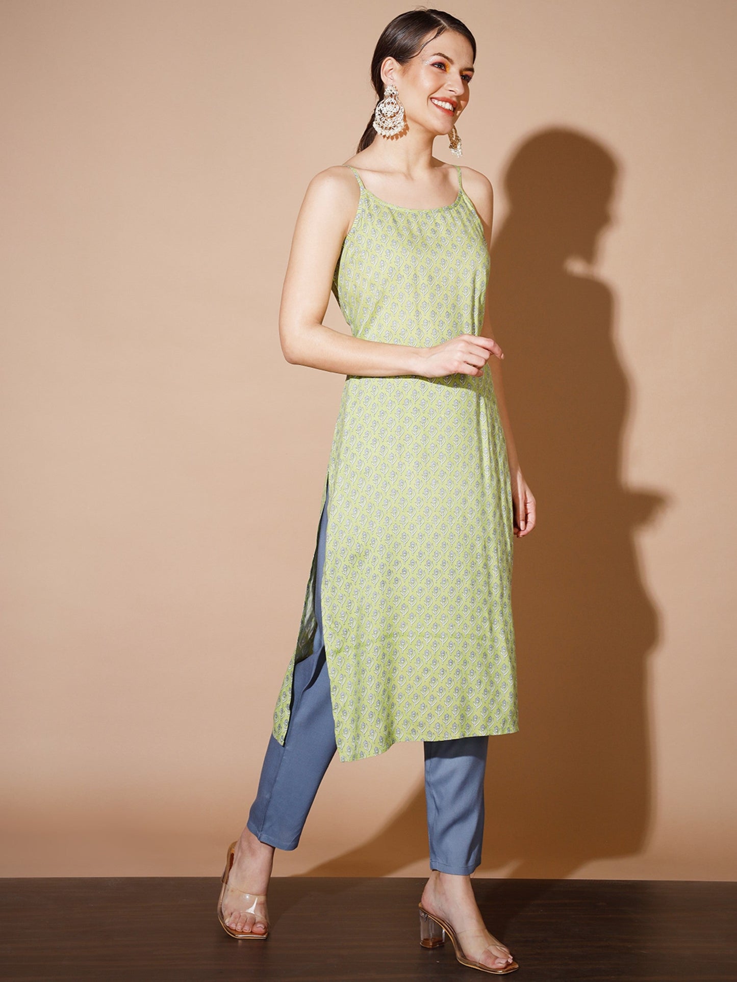 Women's Green Printed Kurta & Trousers With Dupatta