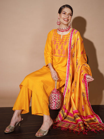 Women's Mustard Solid Kurta & Palazzos With Dupatta