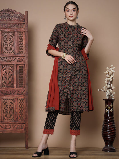 Women's Muli A-Line Kurta & Trousers With Dupatta
