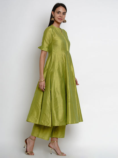 Women's LimeÃ¢Â Green Solid Kurta With Trousers & Dupatta