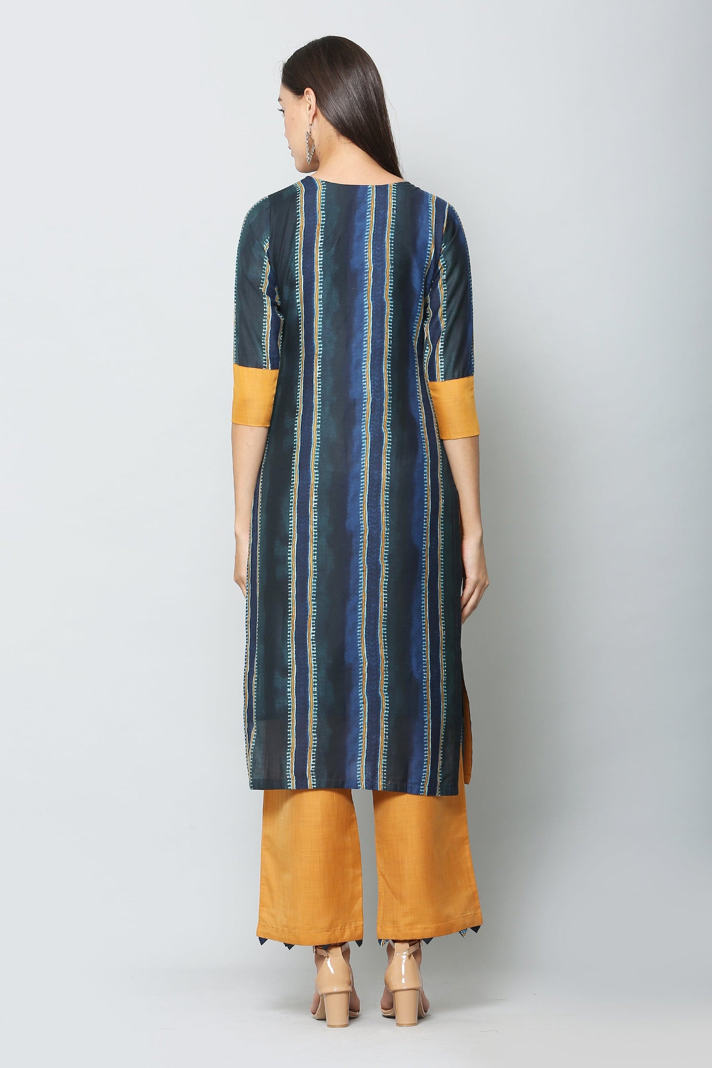 Women's Blue Color Muslin Straight Printed Kurta Pant Set