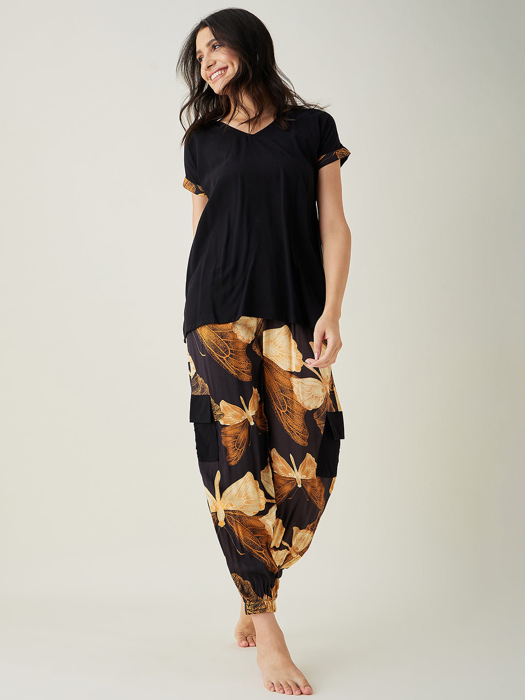 Women's Black Flutter Printed Pyjama Set