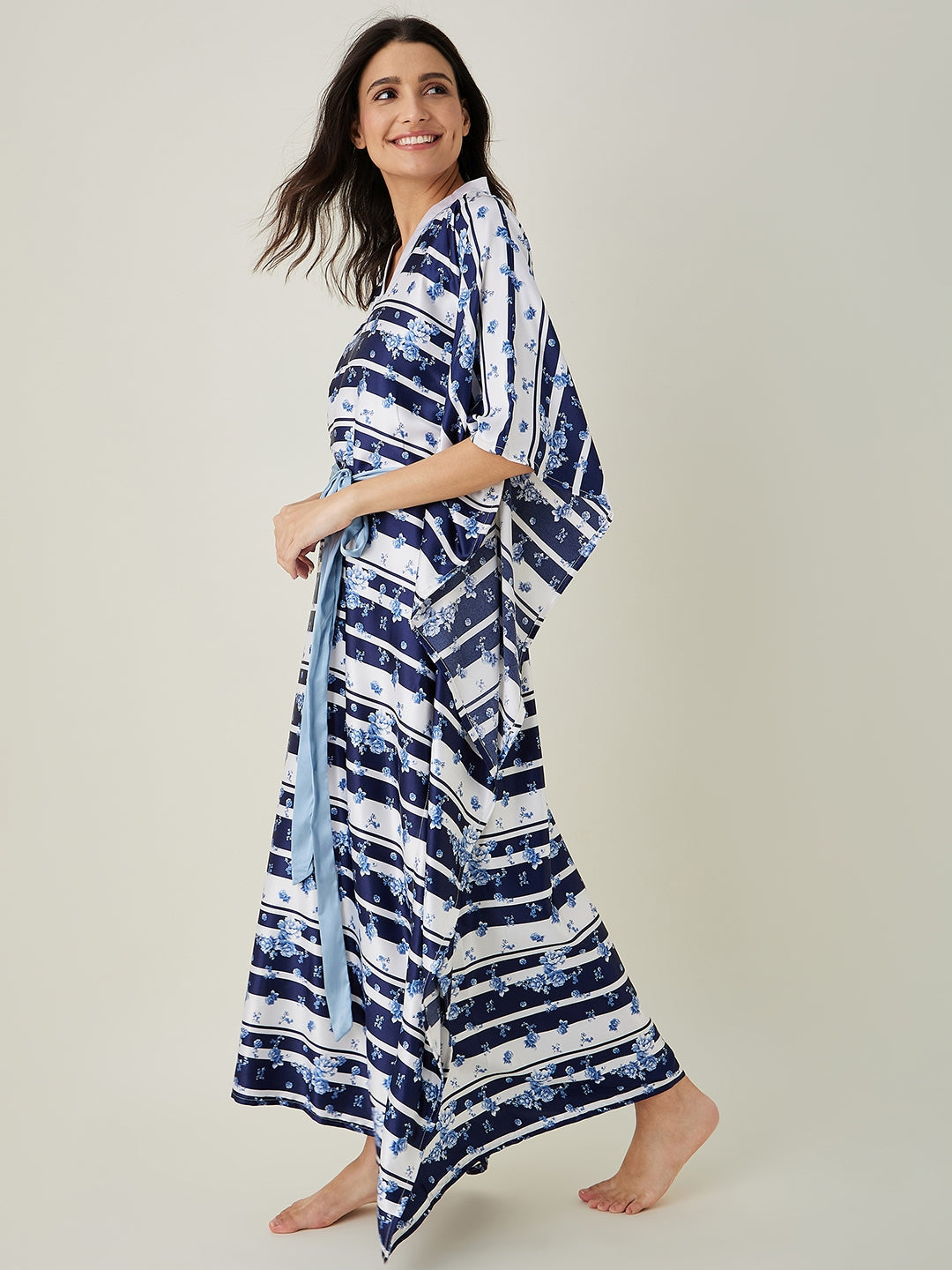 Women's White and Blue Ditsy Floral Loungewear Kaftan