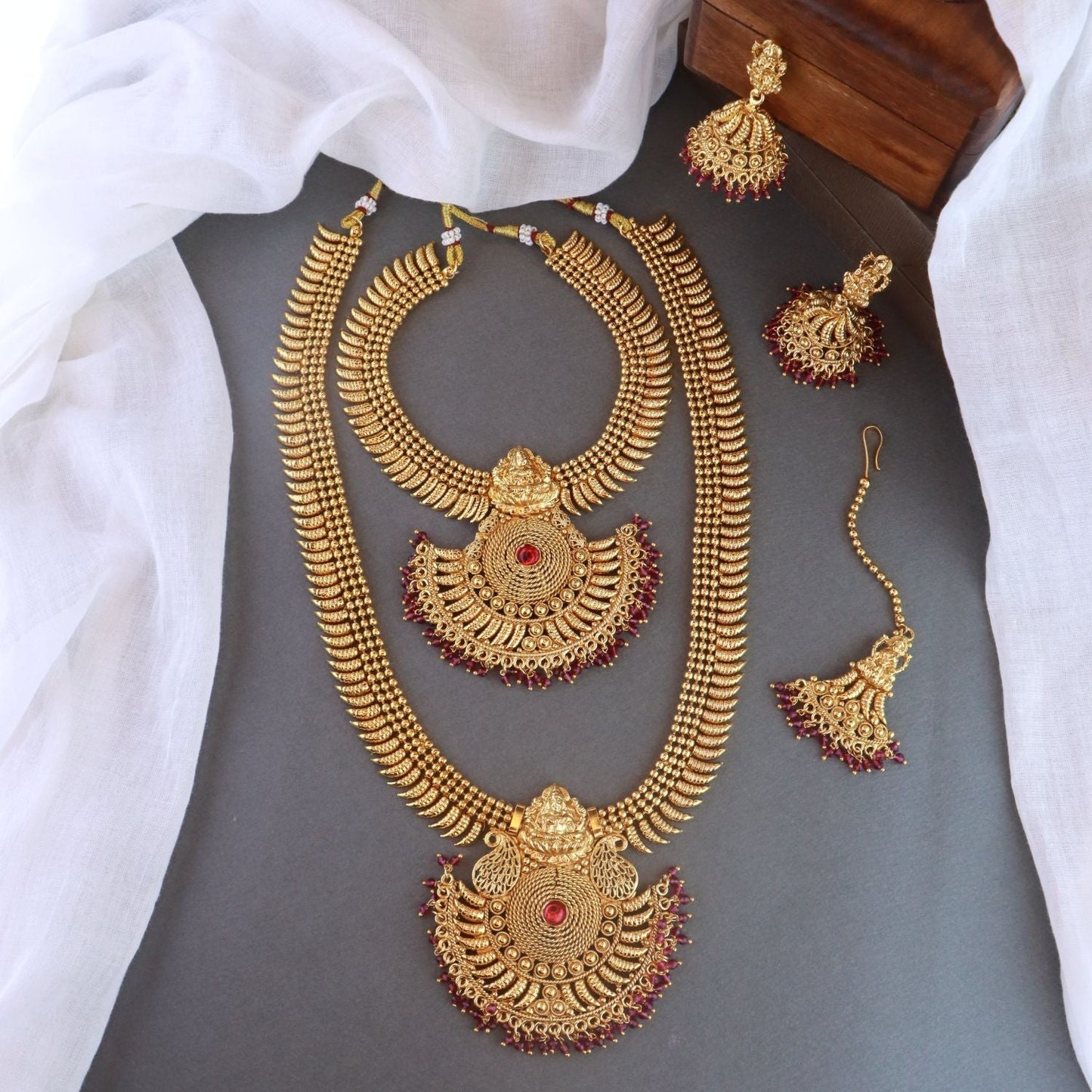 Women's 18K Gold Plated Traditional Style Choker Necklace Jewellery Set