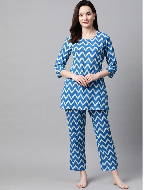 Women's Turquoise Blue & White Graphic Printed Night suit