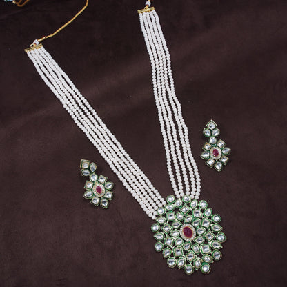 Women's 5 Layered Emerald Onyx Crystal Beads Necklace Set Glided With Uncut Polki Kundan