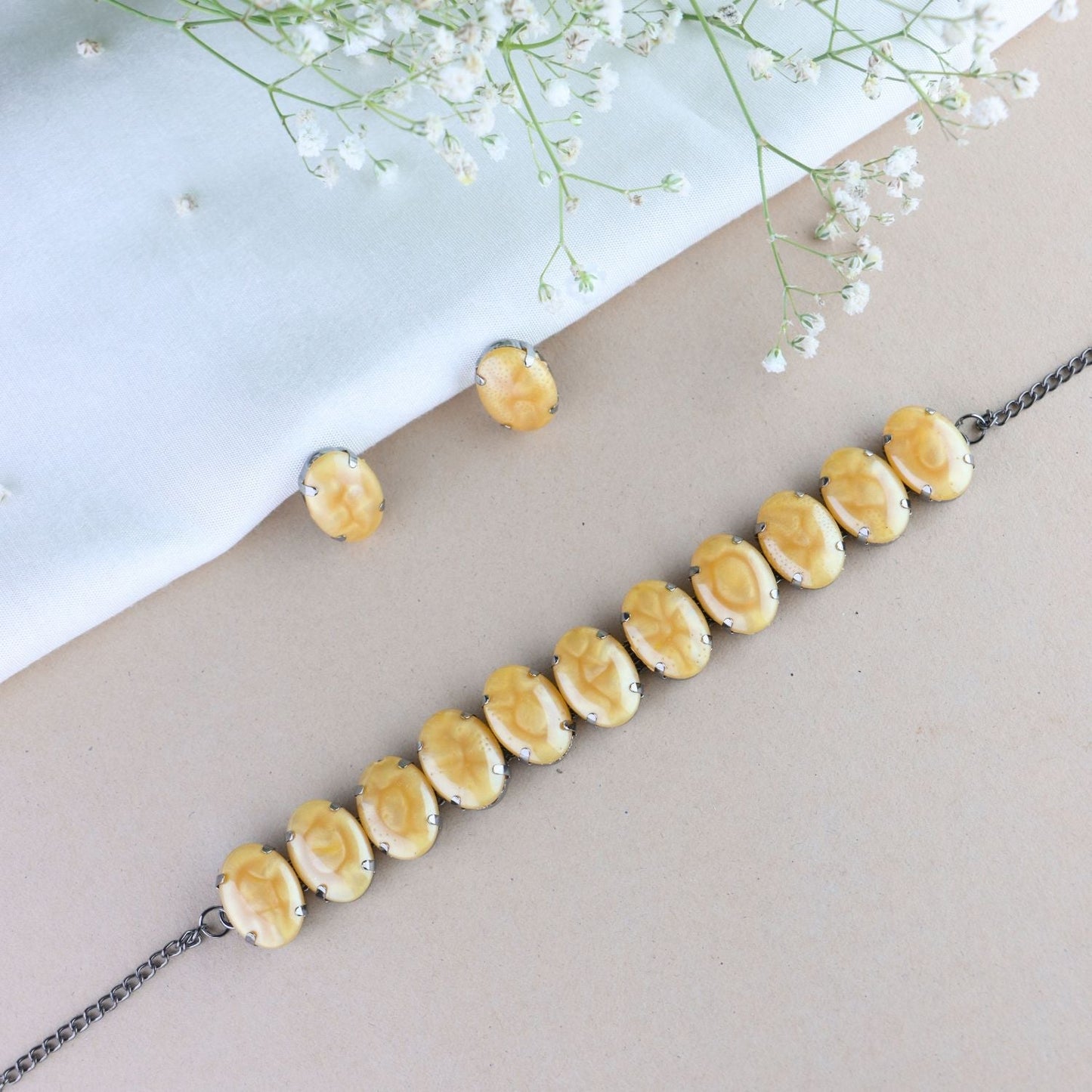 Women's Glamorous Fashionable Eye-Catching Yellow Beaded Choker and Earrings Set