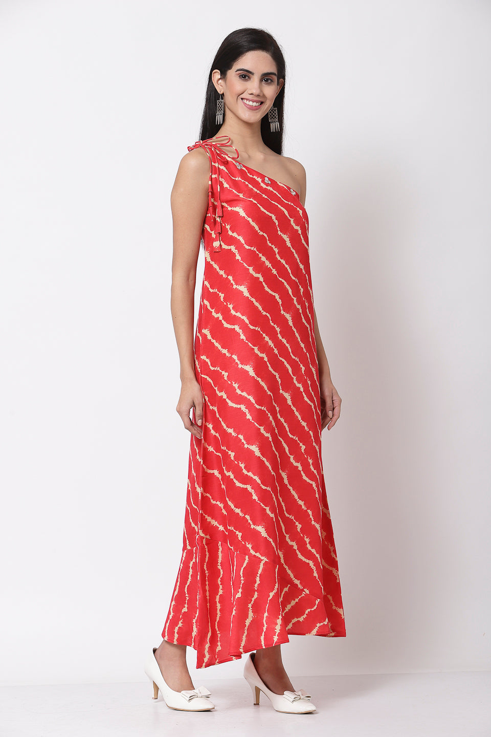 Women's Grey cotton blend Printed Sleeveless Round Neck Kurta with Sharara & Dupatta (3Pieces) set