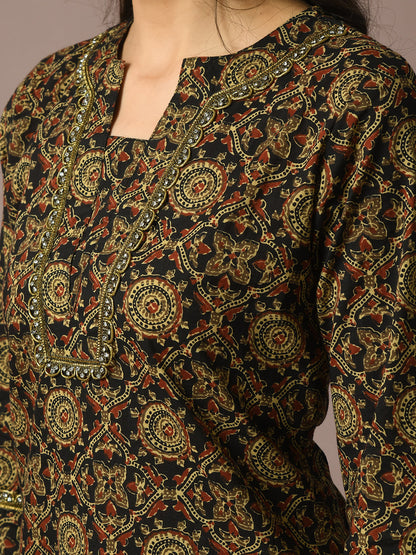 Women's  Multi Printed Cotton Straight Party Kurta Sets