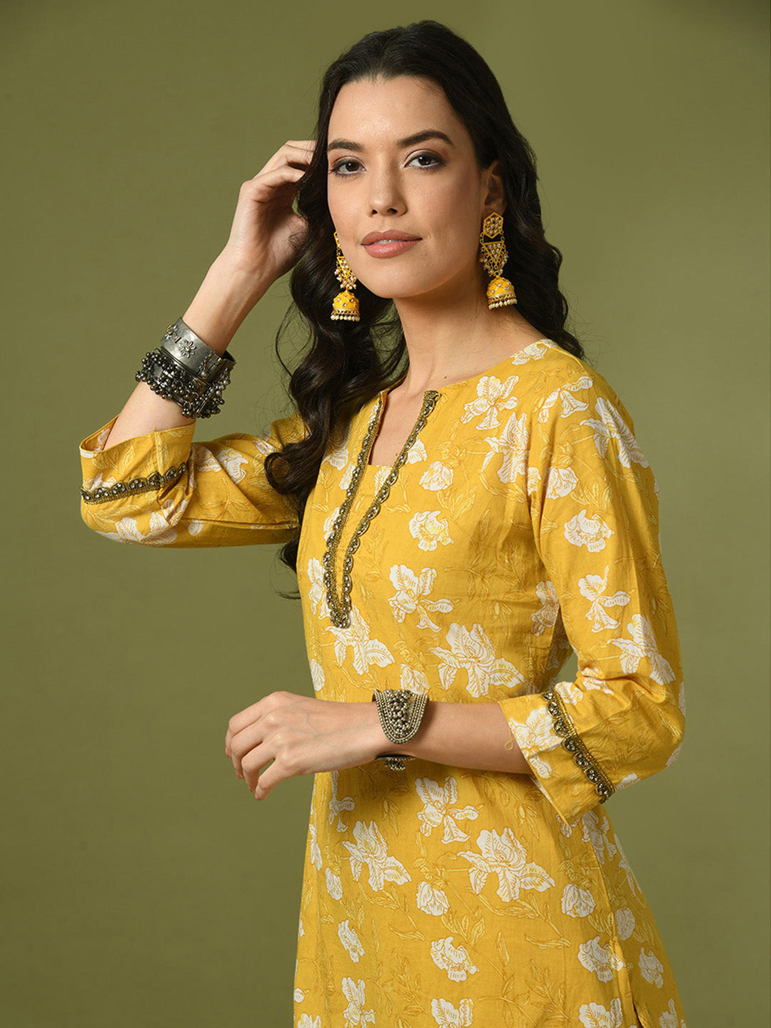 Women's  Yellow Printed Cotton Straight Party Kurta Sets