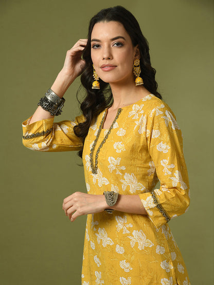 Women's  Yellow Printed Cotton Straight Party Kurta Sets