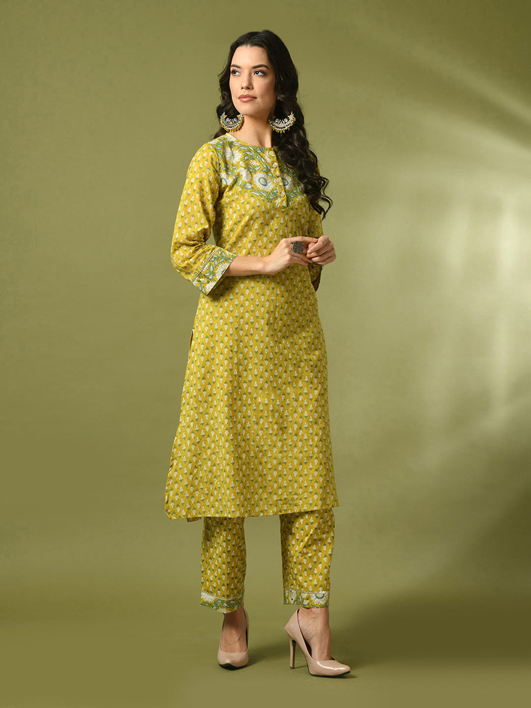 Women's  Yellow Printed Cotton Straight Party Kurta Sets
