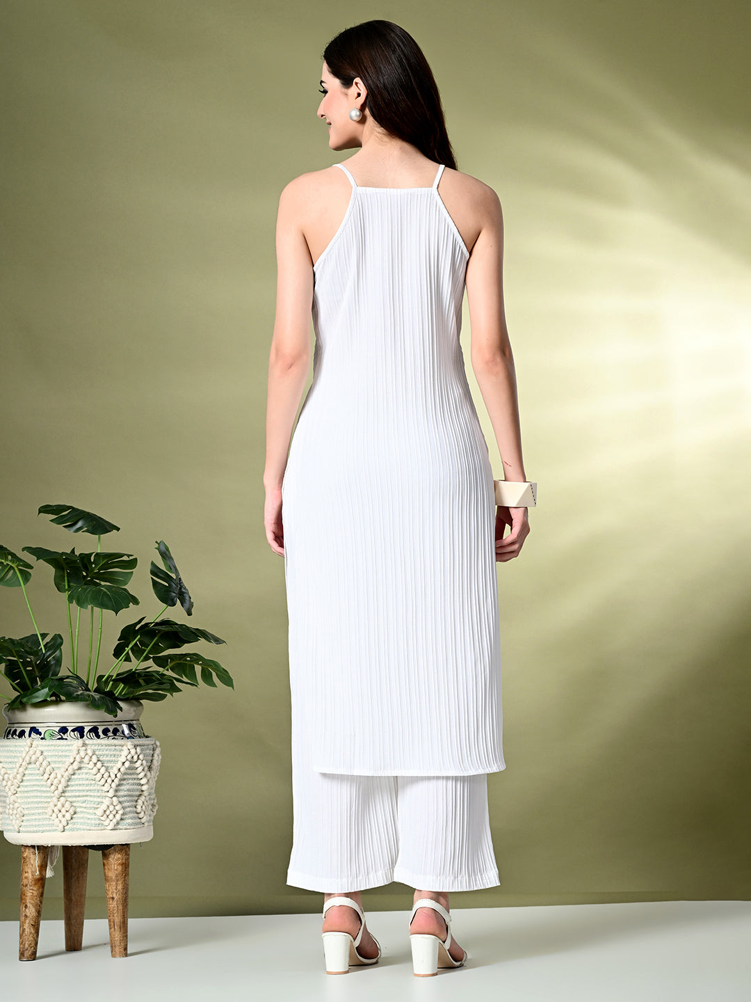 Color-White