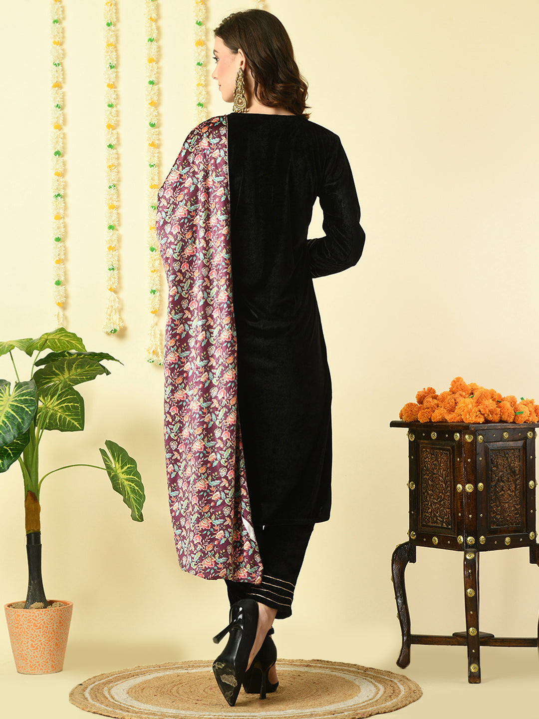 Women's Black  Velvet Kurta & Trousers With Dupatta Party Sets
