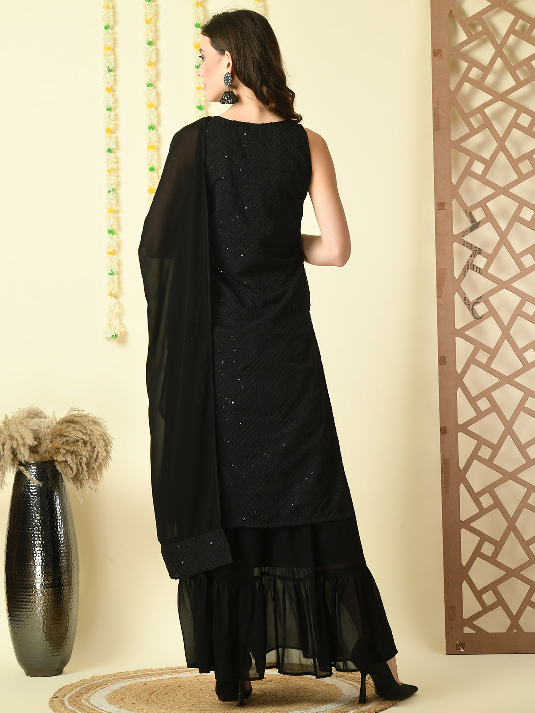 Color_Black