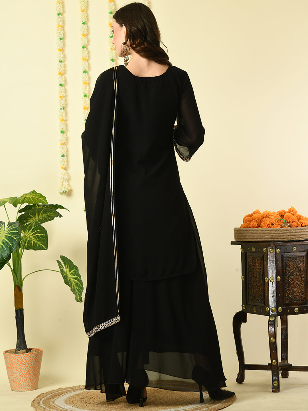 Color_Black