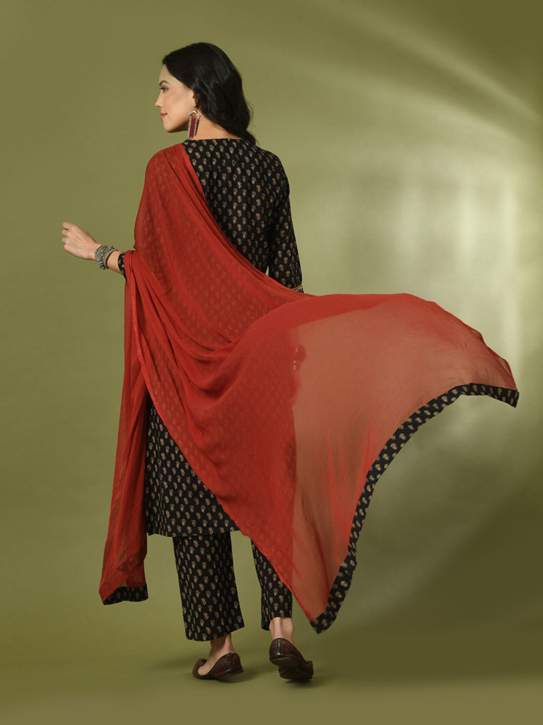 Women's  Black Printed Cotton Straight Party Kurta Sets With Dupatta