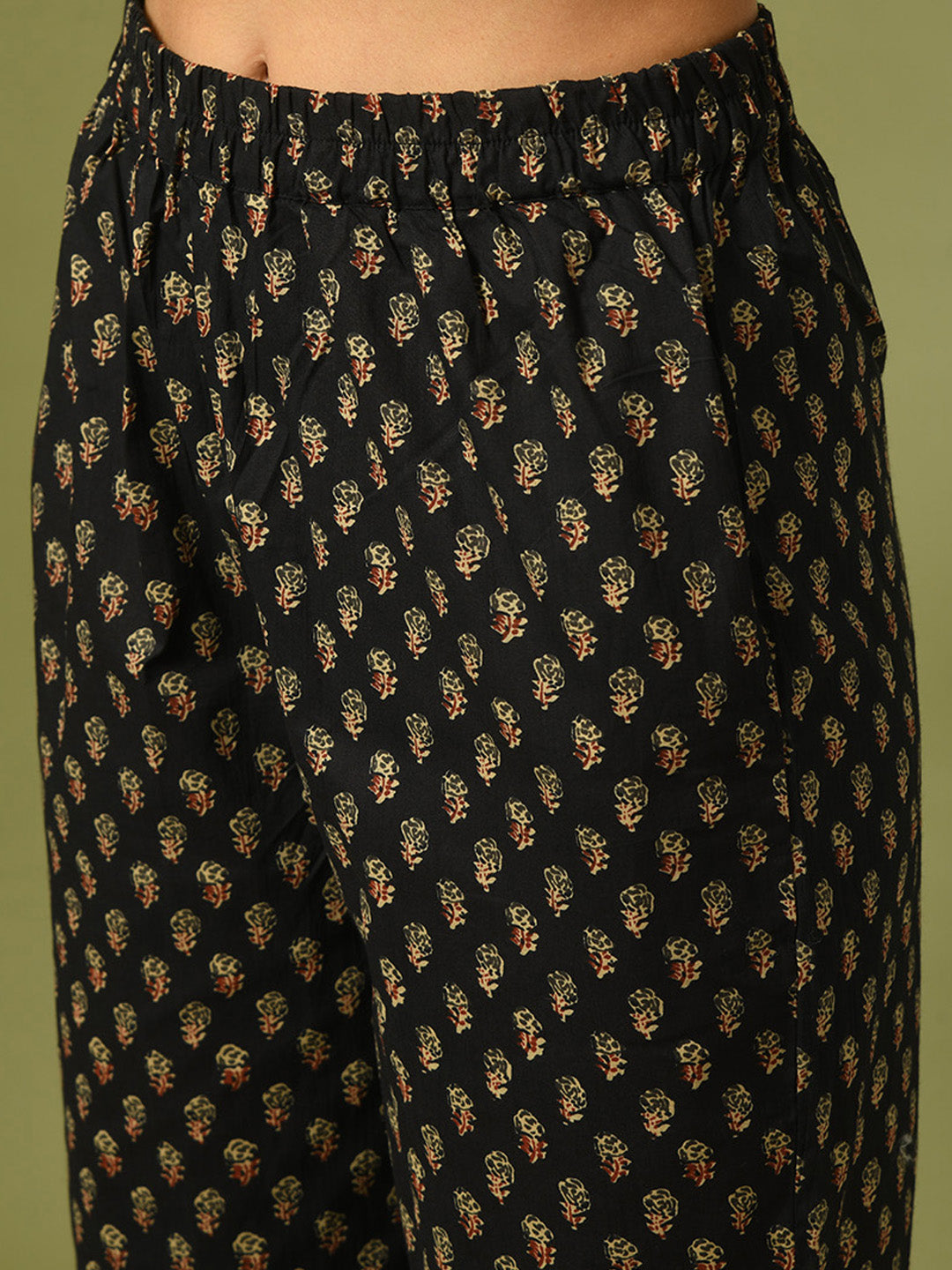 Women's  Black Printed Cotton Straight Party Kurta Sets With Dupatta