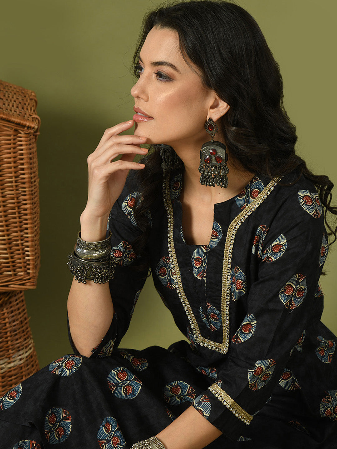Women's  Black Printed Cotton Straight Party Kurta Sets With Dupatta