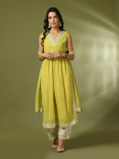 Women's  Yellow Solid Georgette Anarkali Party Kurta Sets With Dupatta