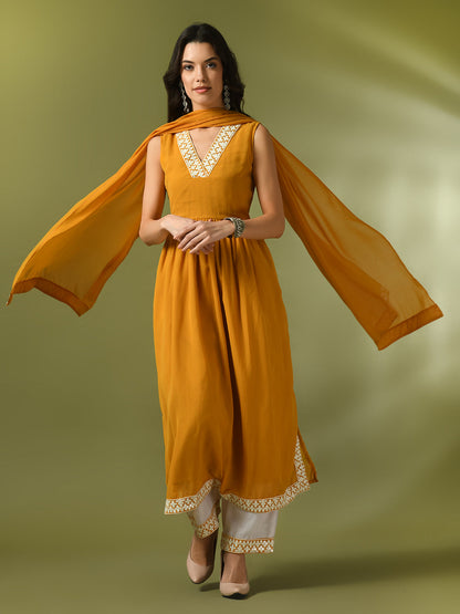Women's  Yellow Solid Georgette Anarkali Party Kurta Sets With Dupatta
