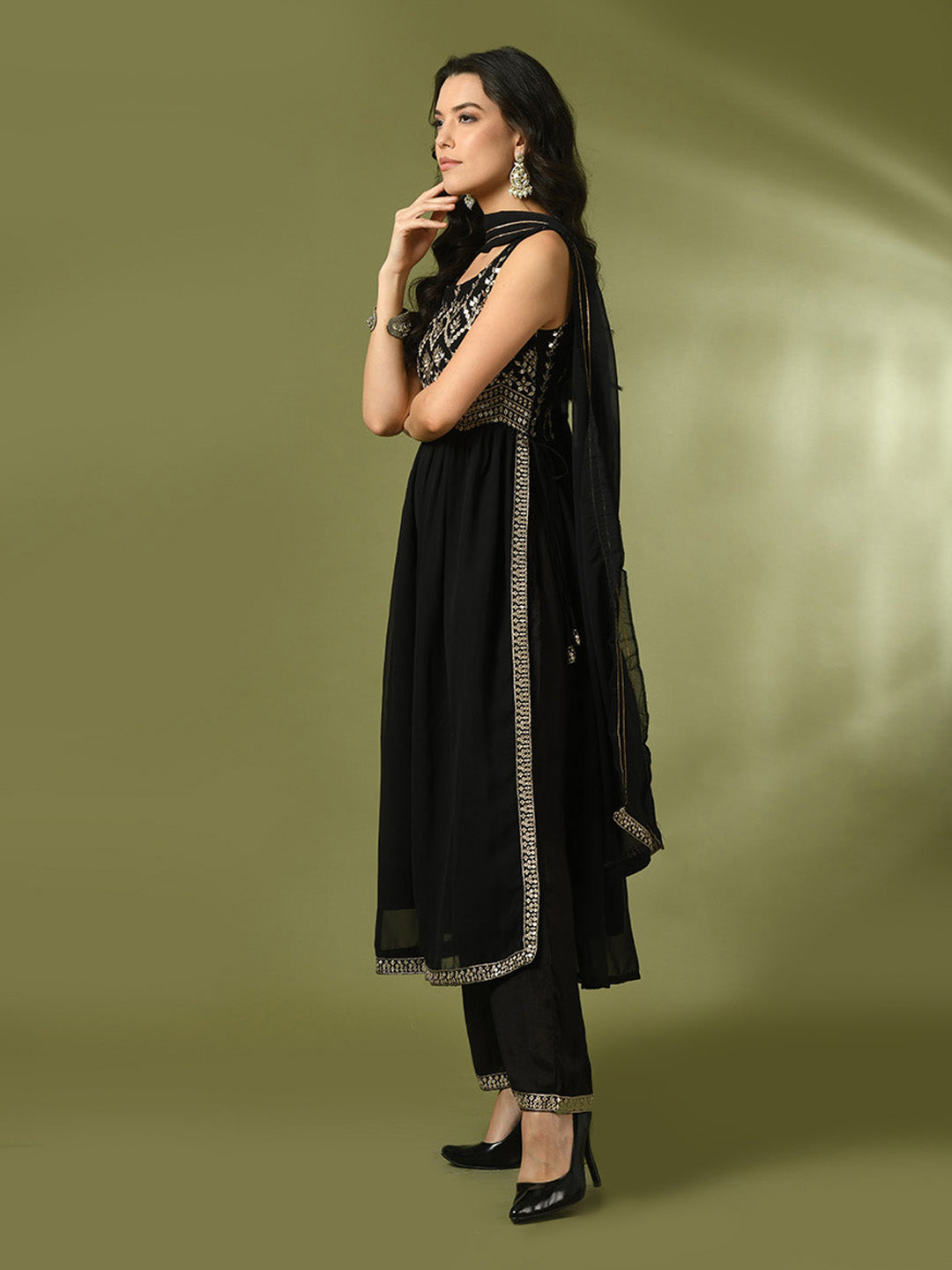 Women's  Black Embroidered Georgette Anarkali Party Kurta Sets With Dupatta