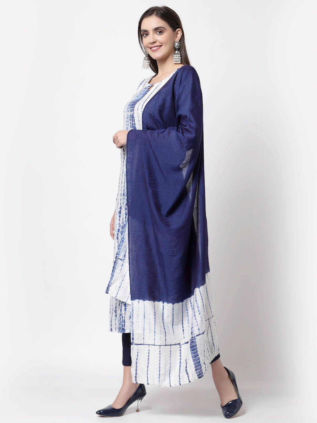Women White Tie n Dye Printed Kurta Pant with Dupatta Set by Myshka (