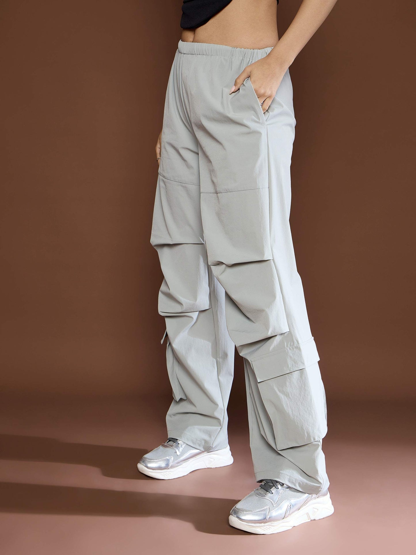 Women's Unisex Light Grey Pleated Knee Baggy Parachute Pan