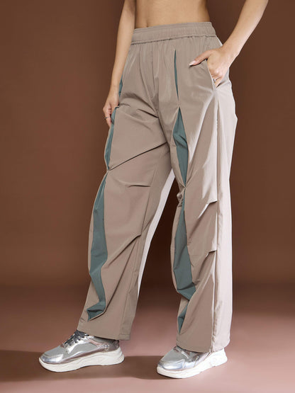 Women's Unisex Taupe Front Invert Pleat Baggy Parachute Pan