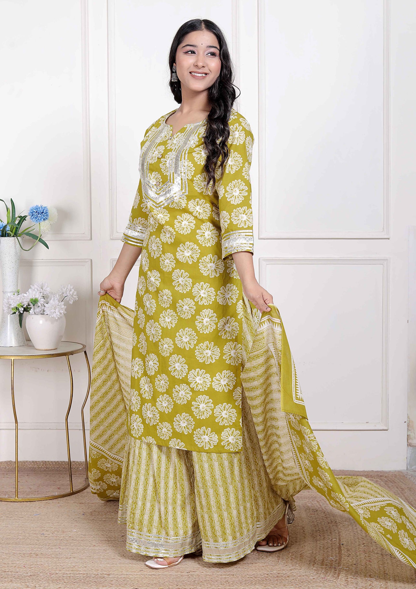 Color_YELLOW