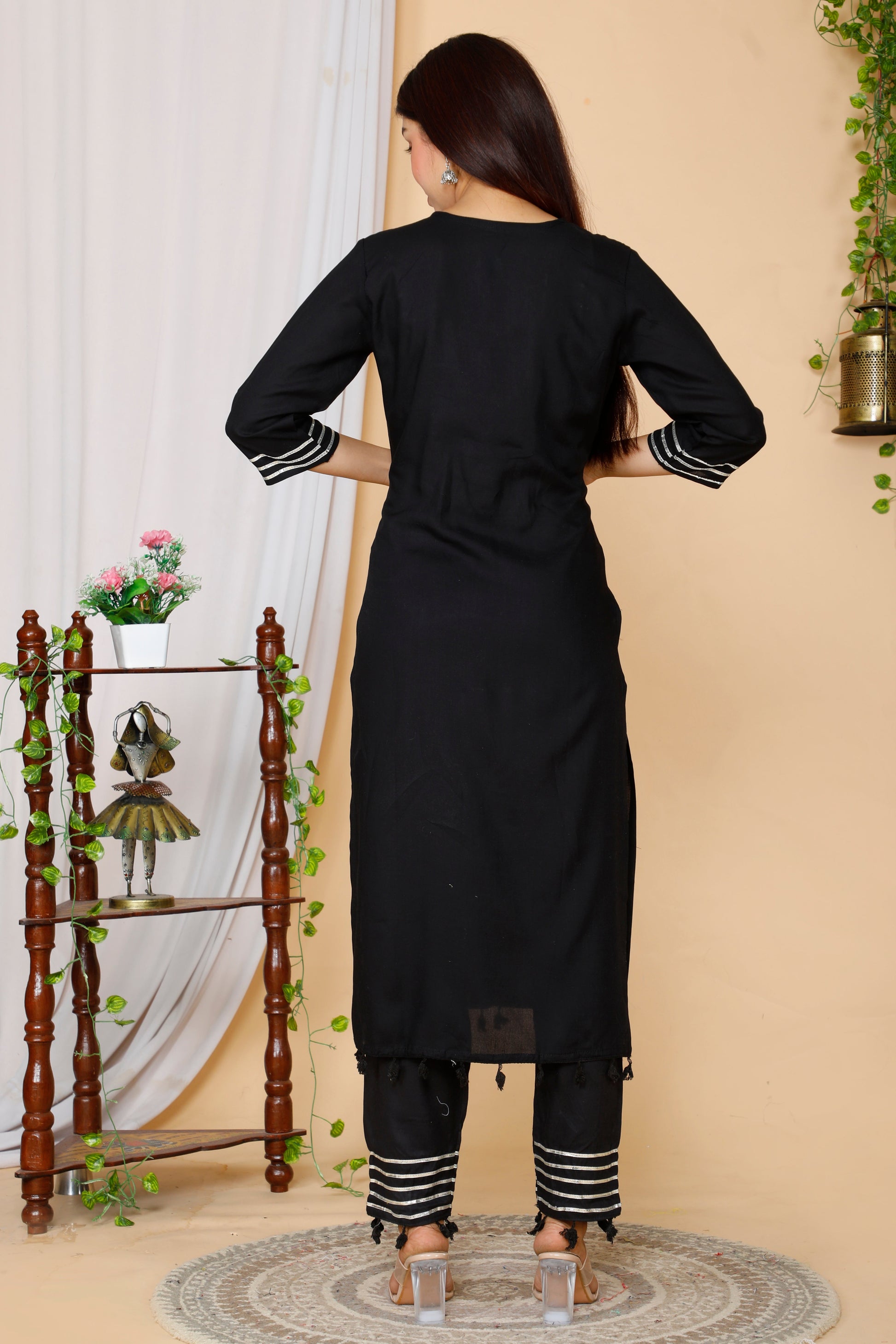 Color_Black