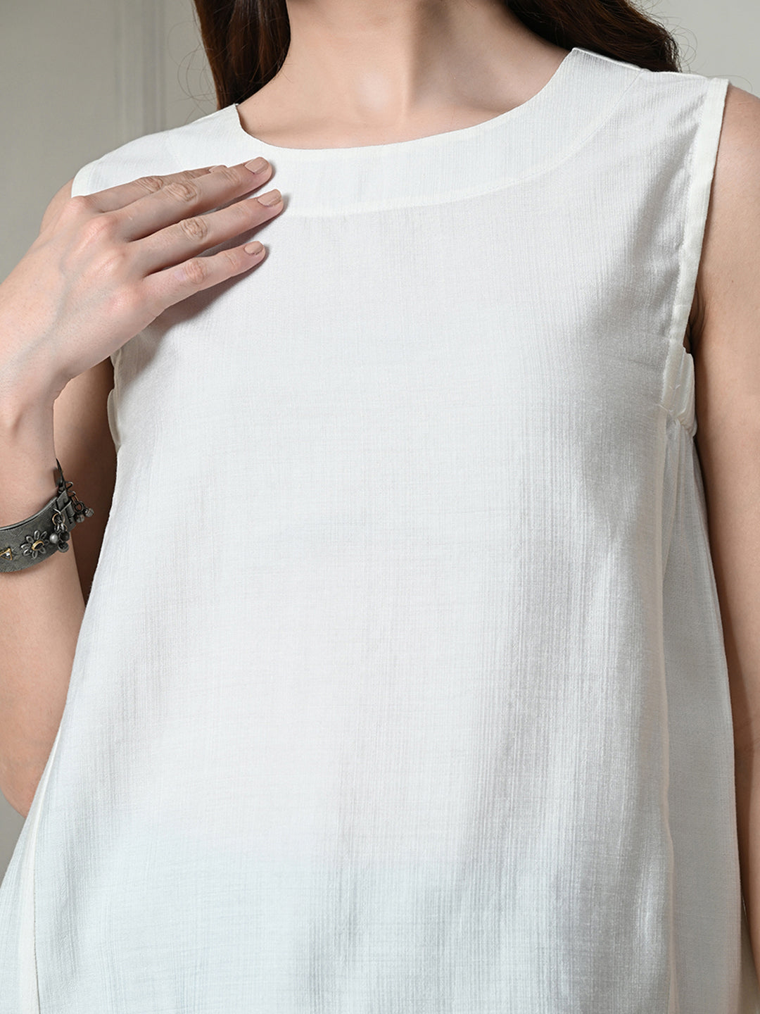 Color-White