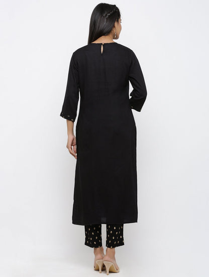 Women's Rayon Solid Straight Kurta