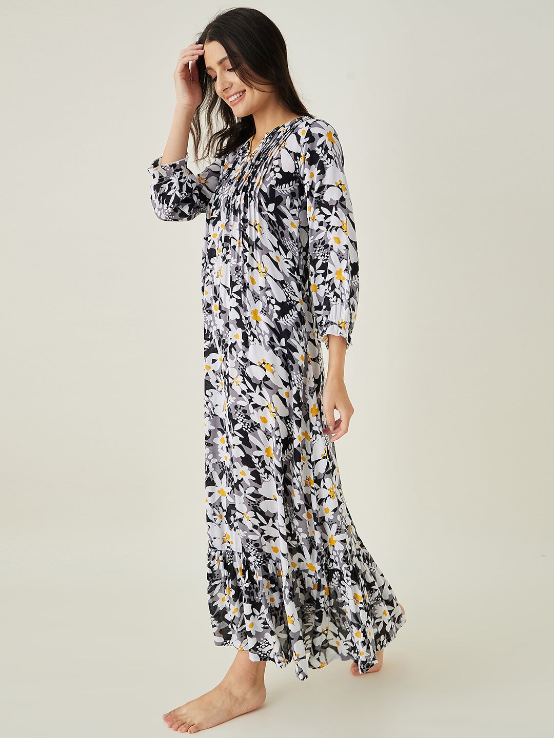 Women's Black and White Floral Printed Nightdress
